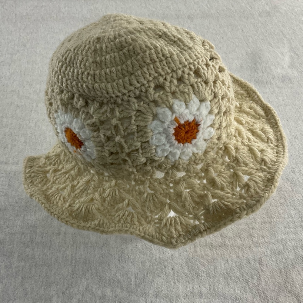 BP Y2K STYLE FLOWER CROCHET WOMEN’S KNIT BUCKET HAT ONE SIZE COLOR: CREAM